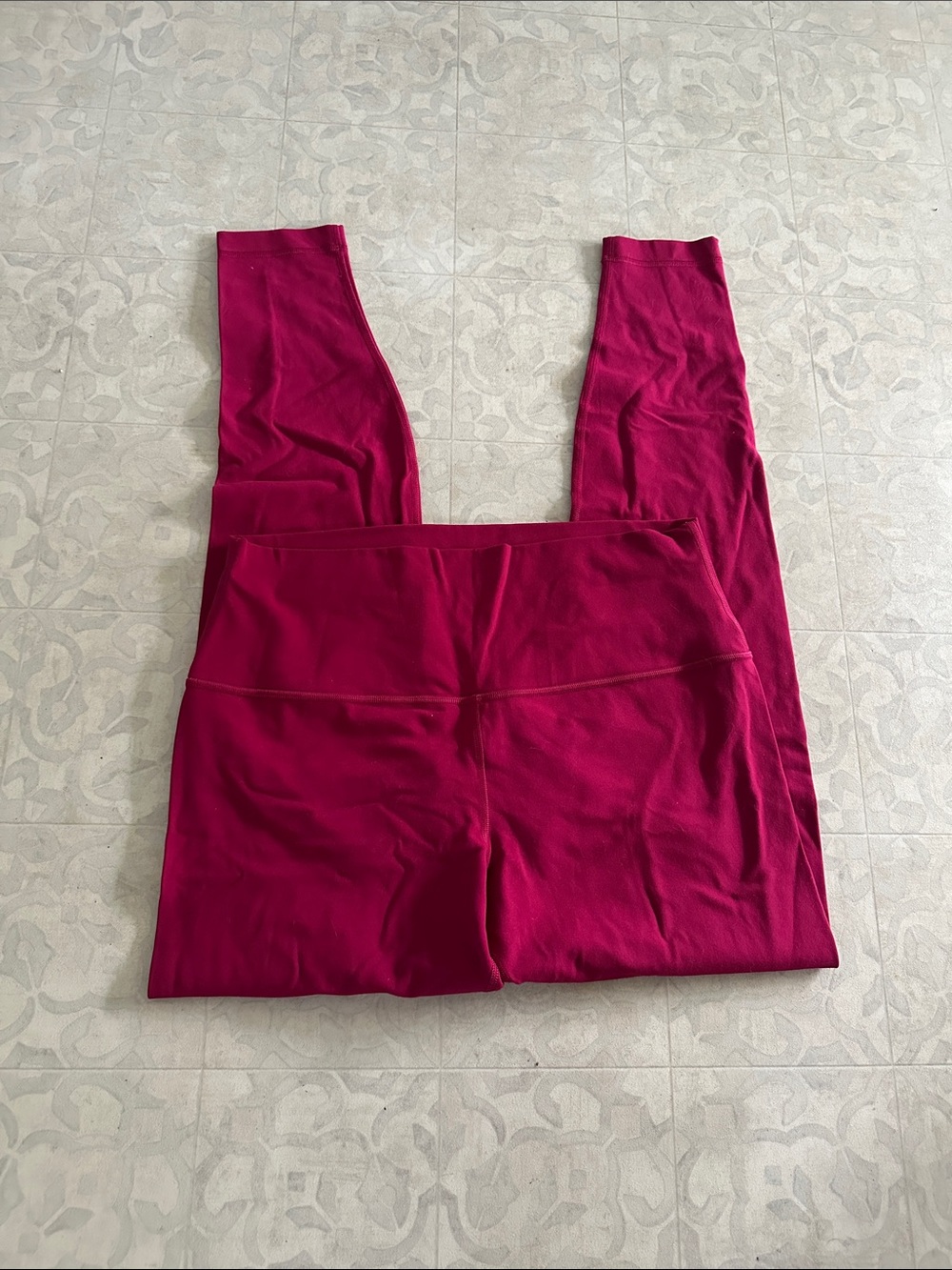 Lululemon Magenta Athletic align leggings 28”